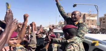 Al-Burhan Visits West Omdurman Amid Large Crowds of Welcoming Citizens